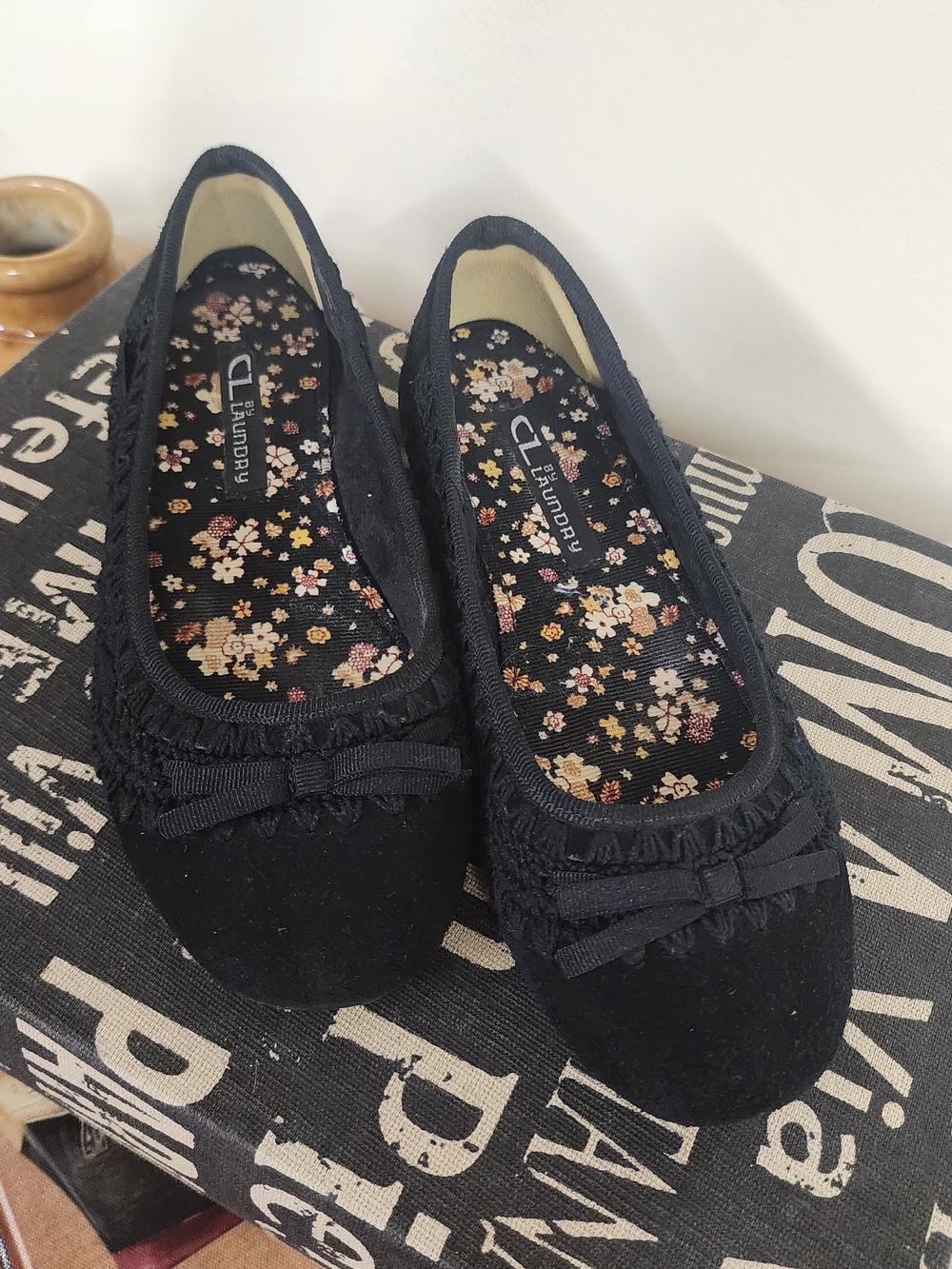 Chinese Laundry Black Ballet Flats with Floral Insole